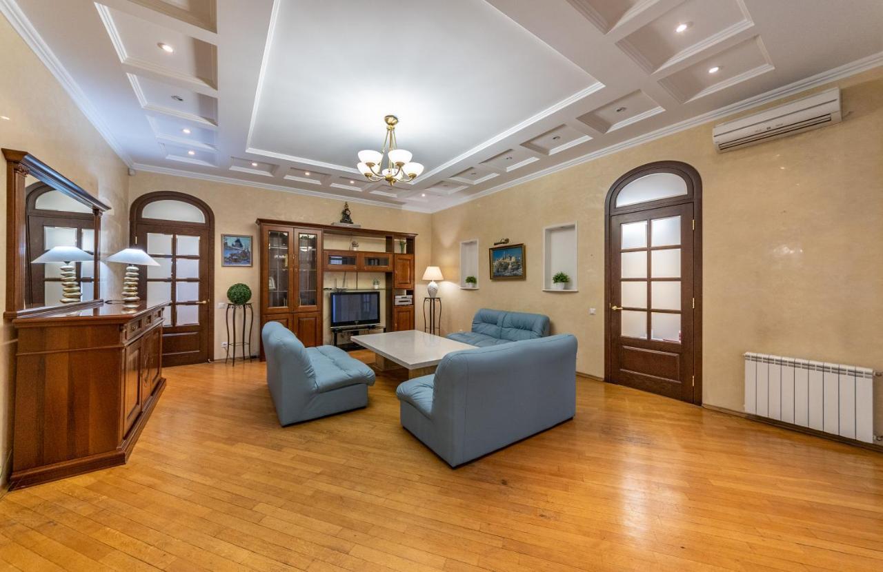 Apartament On Independence Square Kyiv Exterior photo